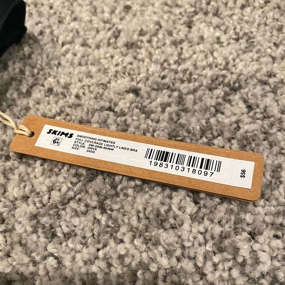 SKIMS Smoothing Intimates Full Coverage Lightly Lined Bra in Onyx, 34DD - Picture 4 of 5